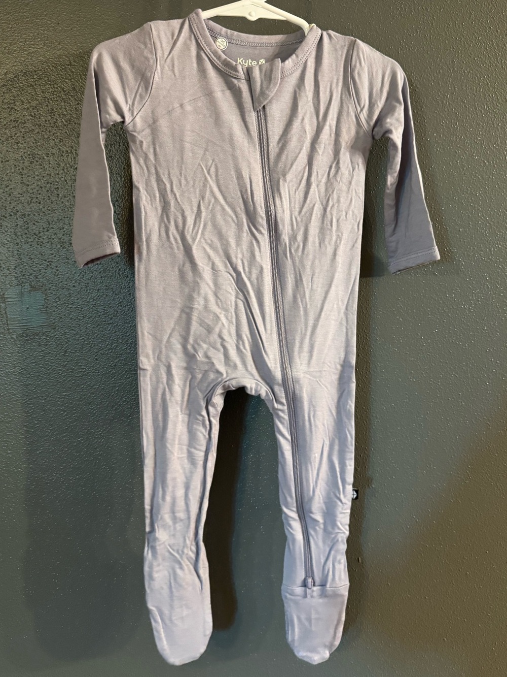 Kyte BABY NWT Wisteria Zippered Footie
